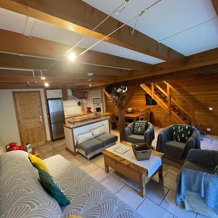 Le Chal Heureux Bel Appartement Dans Vieille Ferme De Montagne Renovee 莱索尔 外观 照片