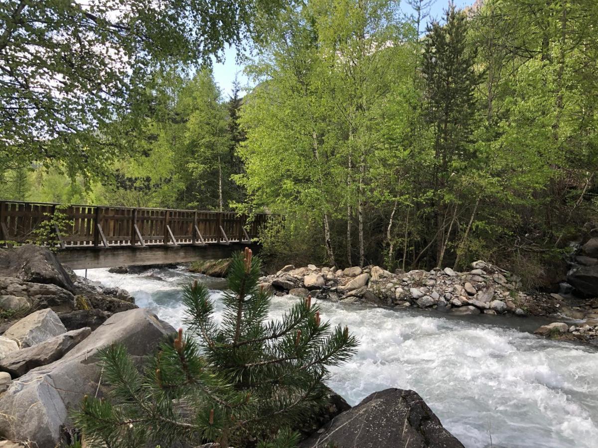 Le Chal Heureux Bel Appartement Dans Vieille Ferme De Montagne Renovee 莱索尔 外观 照片