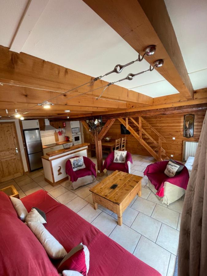 Le Chal Heureux Bel Appartement Dans Vieille Ferme De Montagne Renovee 莱索尔 外观 照片
