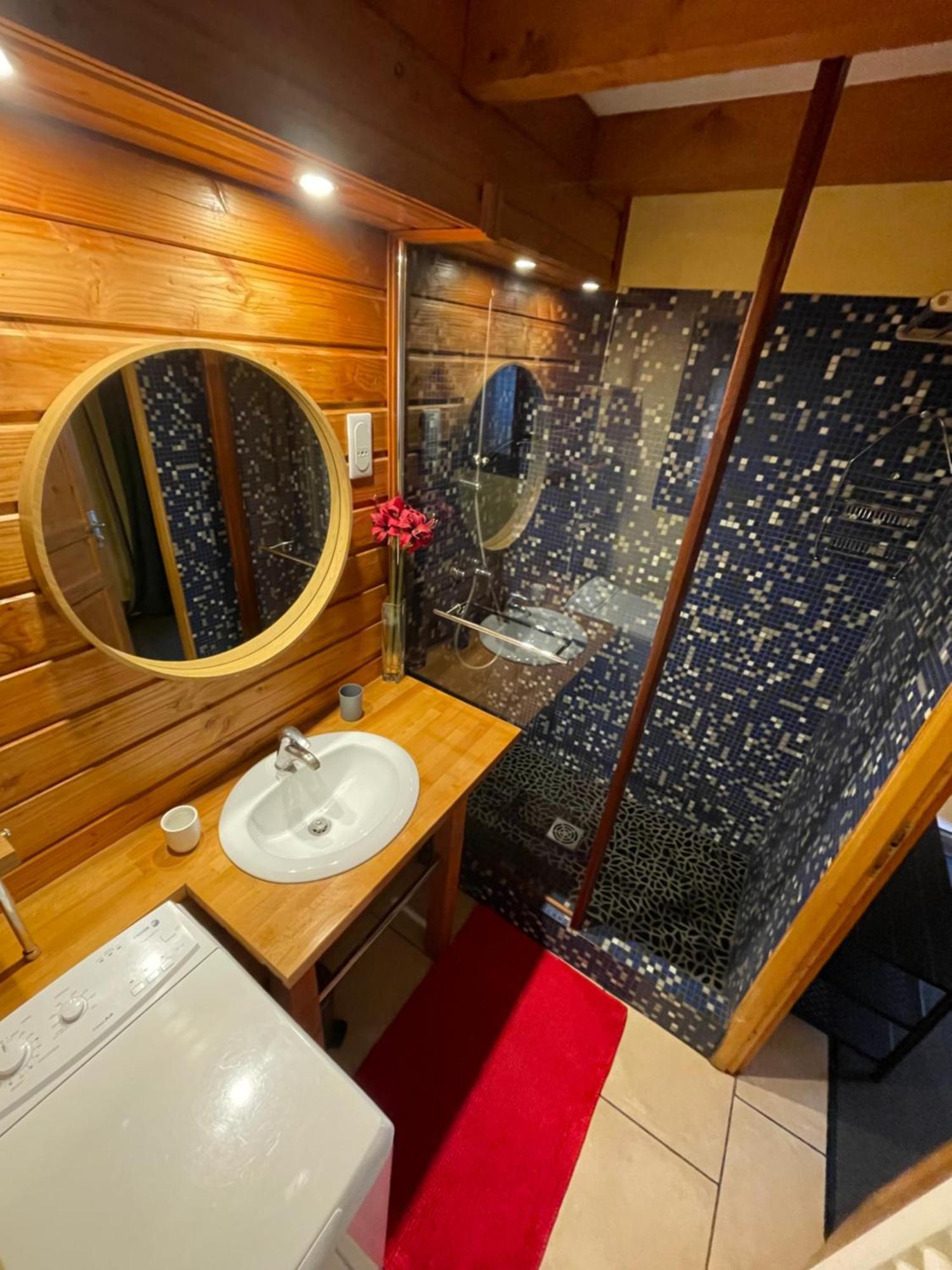 Le Chal Heureux Bel Appartement Dans Vieille Ferme De Montagne Renovee 莱索尔 外观 照片