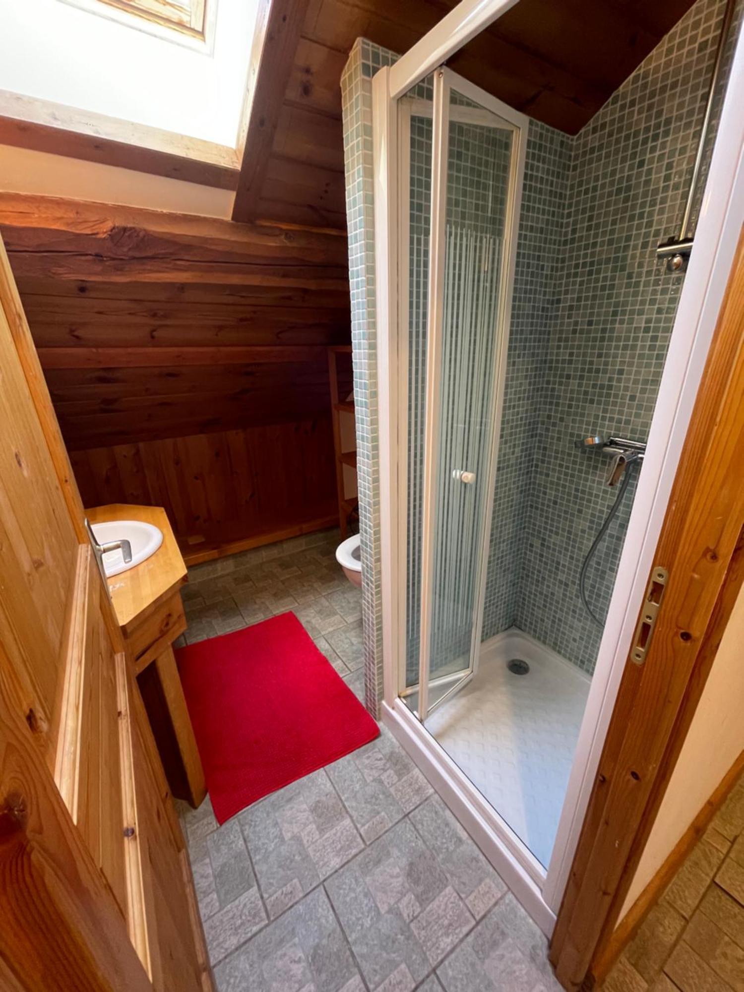 Le Chal Heureux Bel Appartement Dans Vieille Ferme De Montagne Renovee 莱索尔 外观 照片