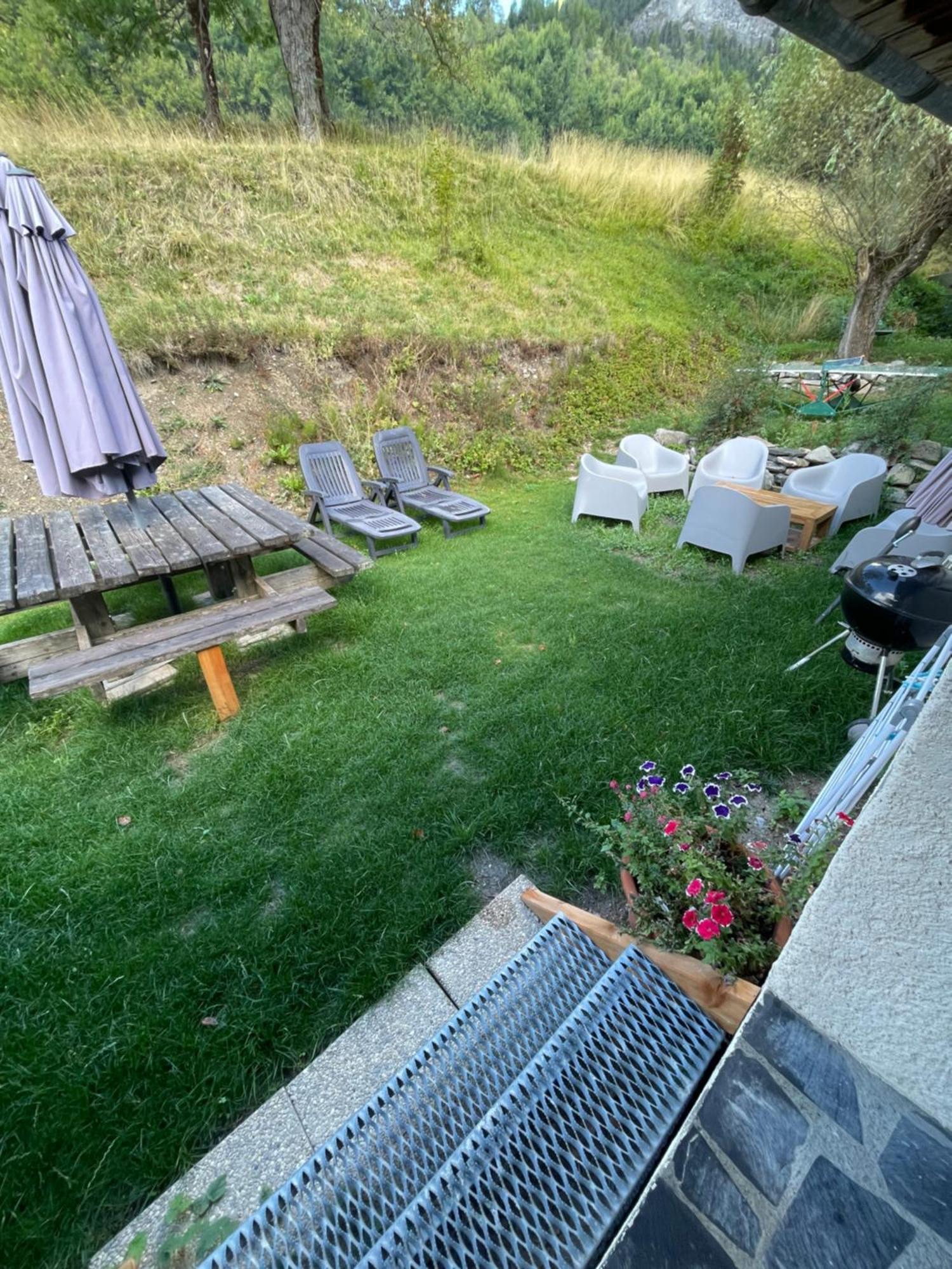 Le Chal Heureux Bel Appartement Dans Vieille Ferme De Montagne Renovee 莱索尔 外观 照片